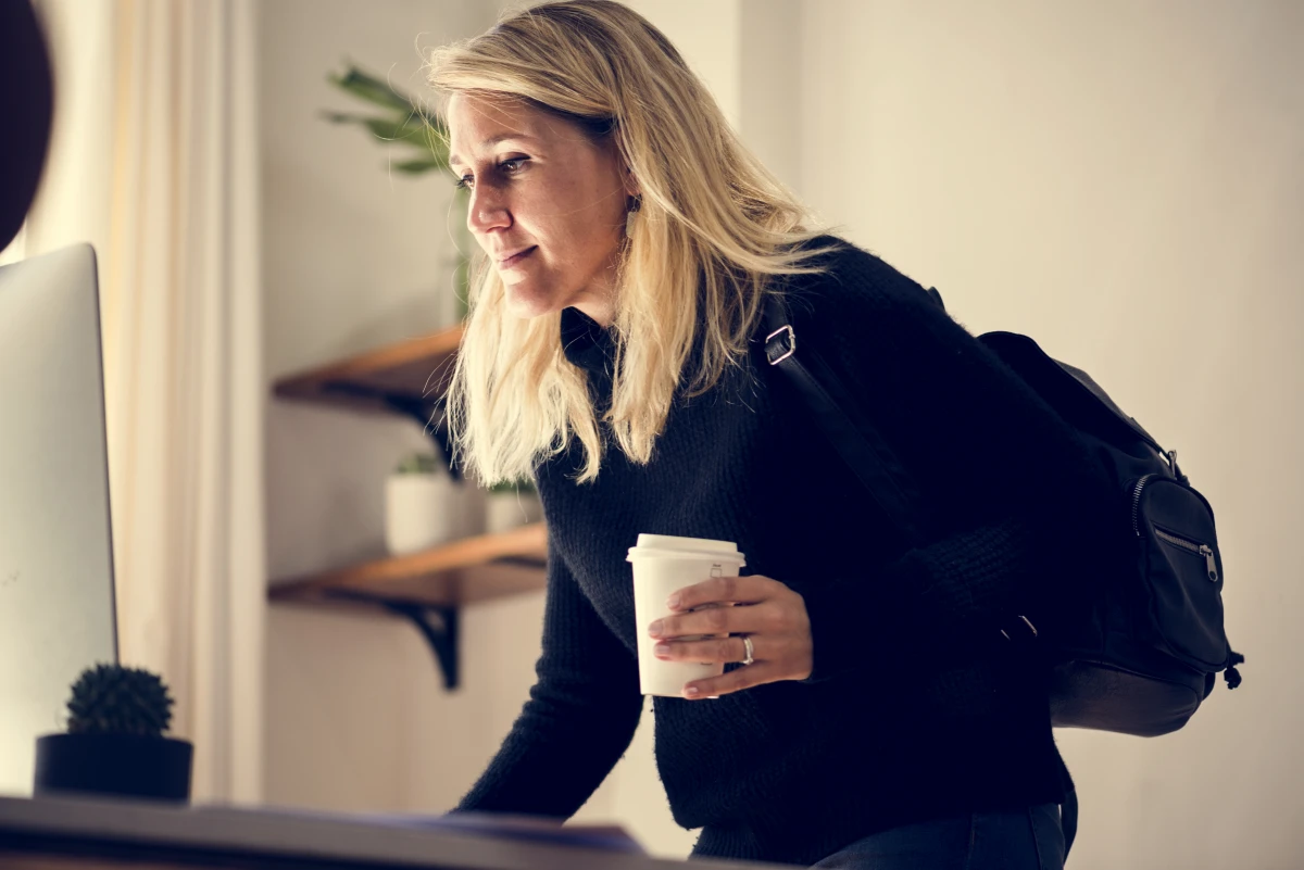 Top 5 des Équipements Indispensables pour Créer un Bureau à Domicile Productif et Confortable